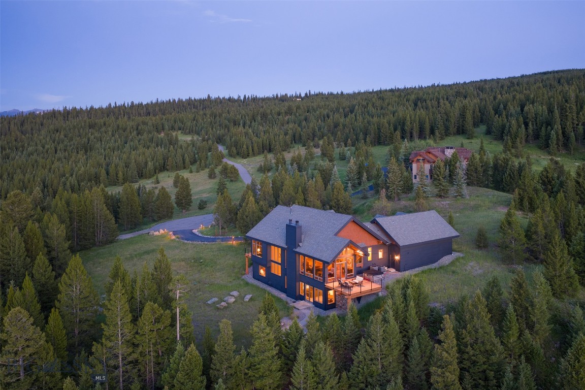 285 Majestic Peaks