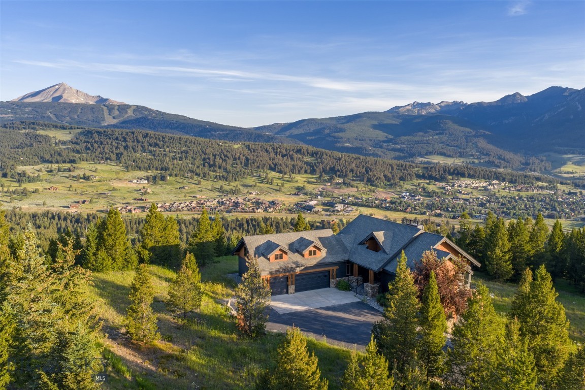 285 Majestic Peaks