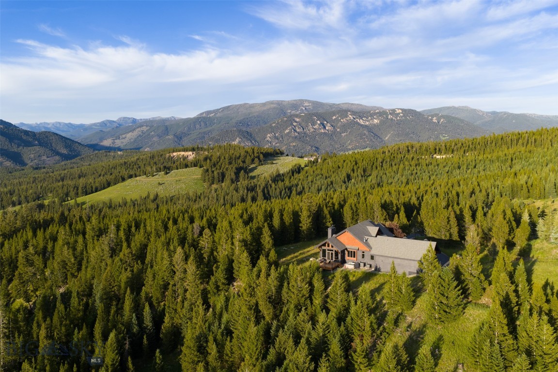 285 Majestic Peaks