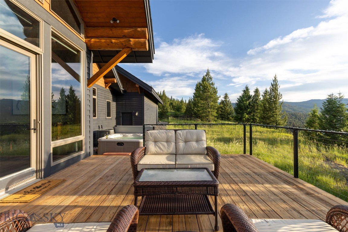 285 Majestic Peaks