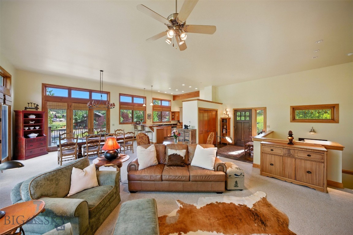 2130 Looking Glass