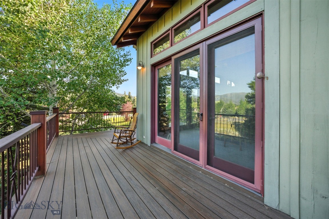 2130 Looking Glass