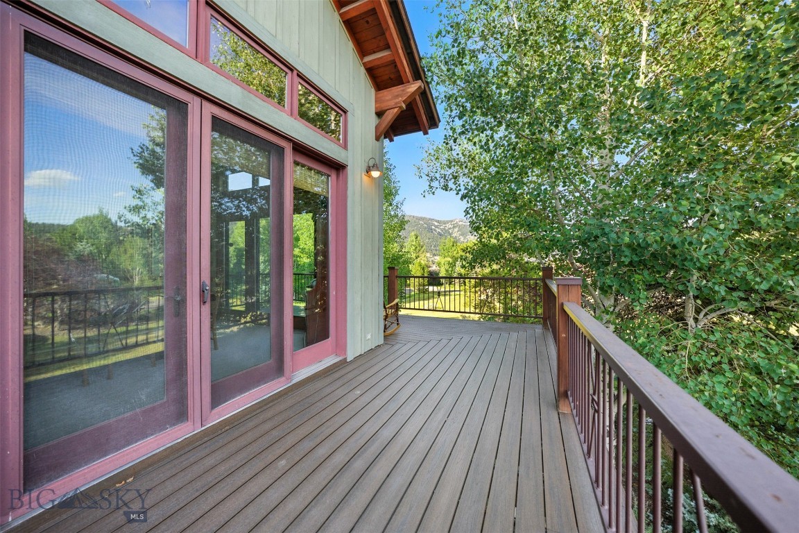 2130 Looking Glass