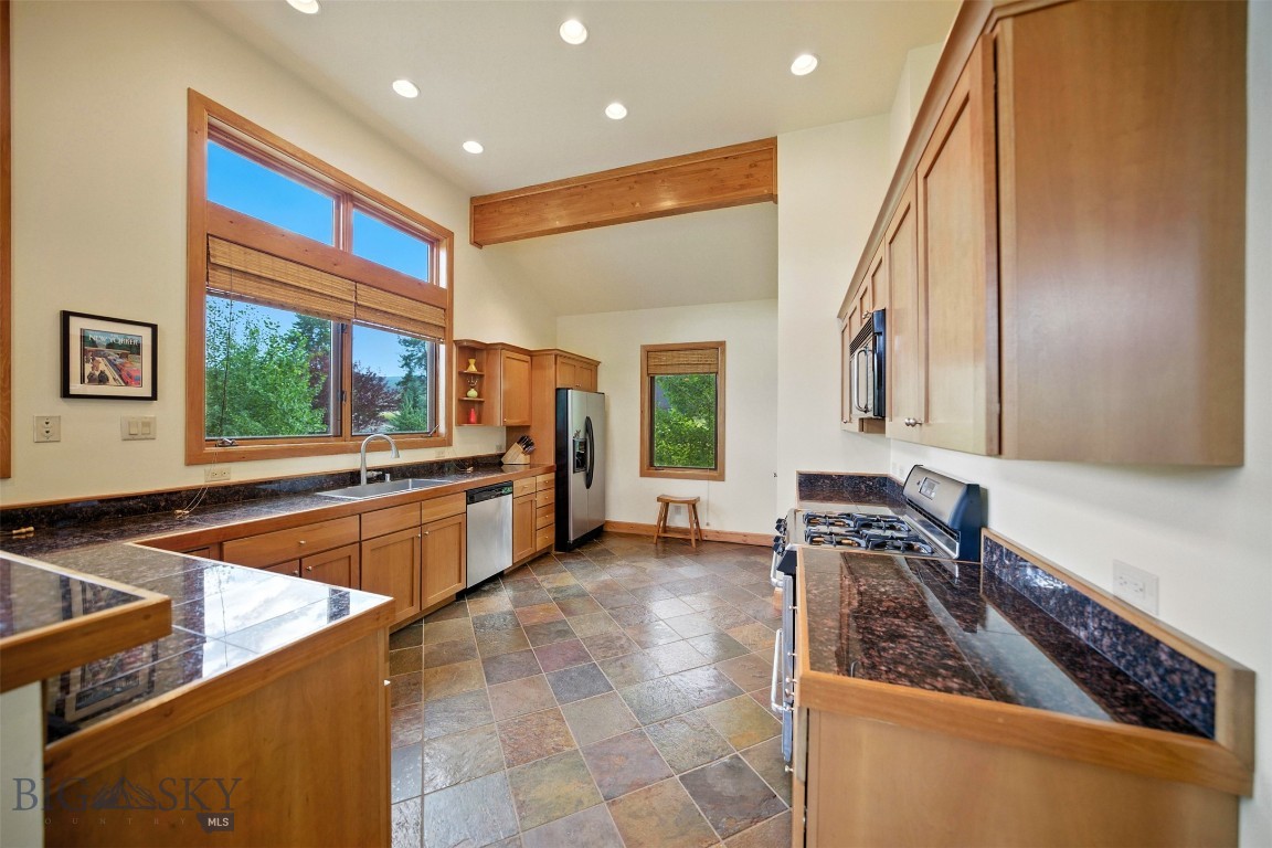 2130 Looking Glass