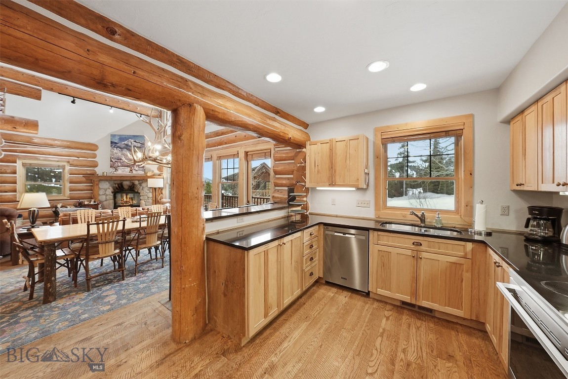 15 Rose Bud Loop 127