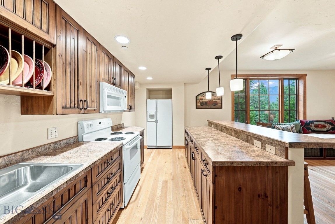 850 Fortress Road