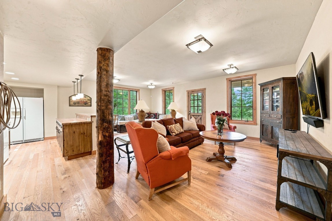 850 Fortress Road