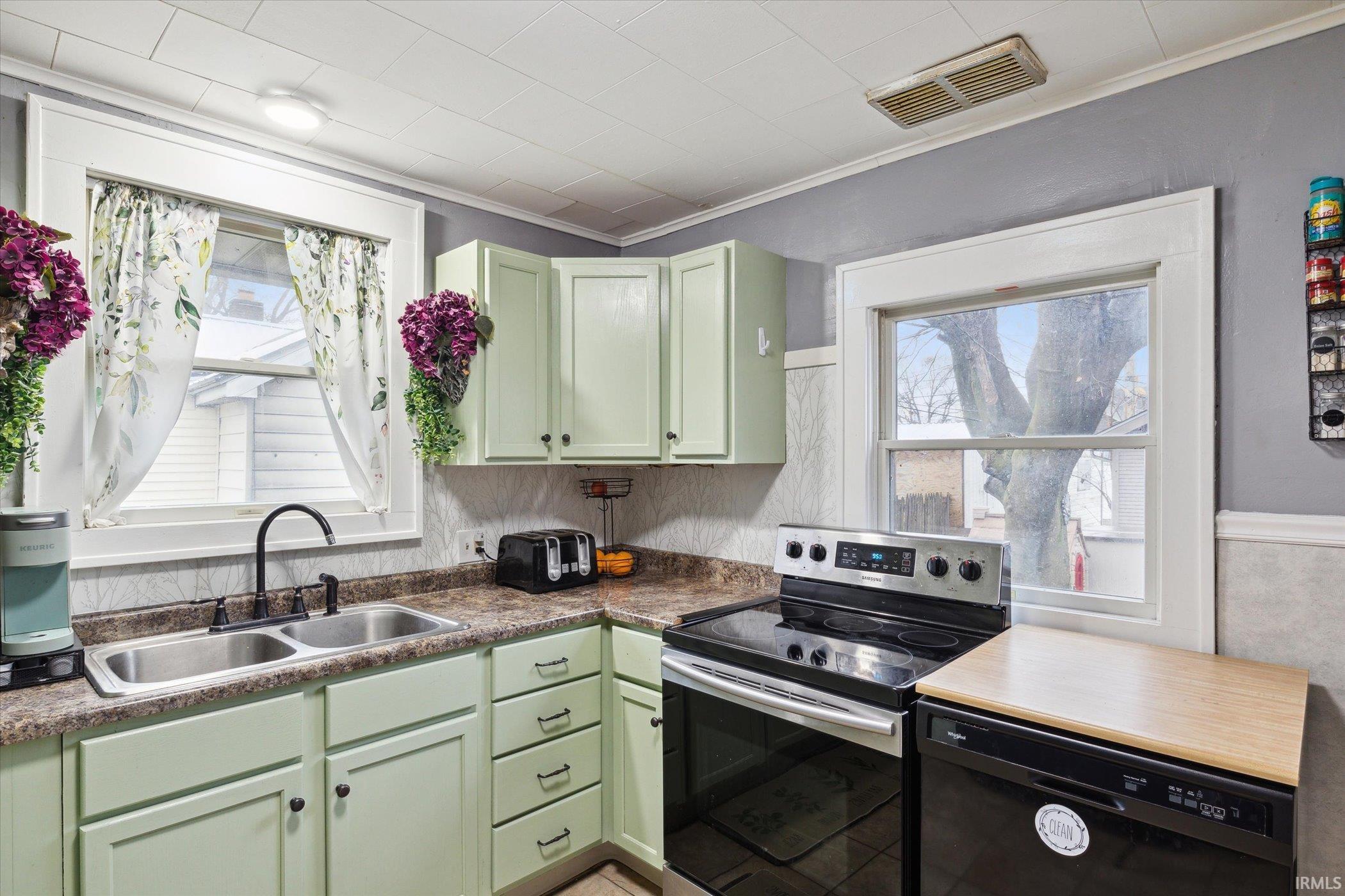 520 E 4th Street