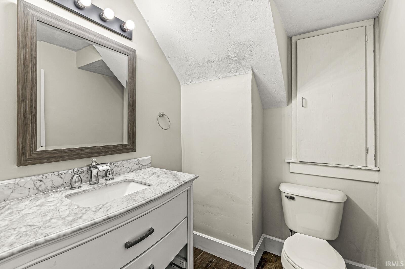 1093 Woodward Avenue