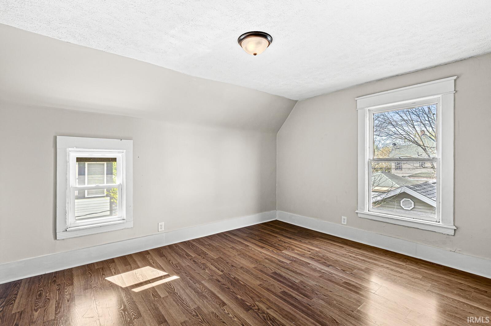 1093 Woodward Avenue