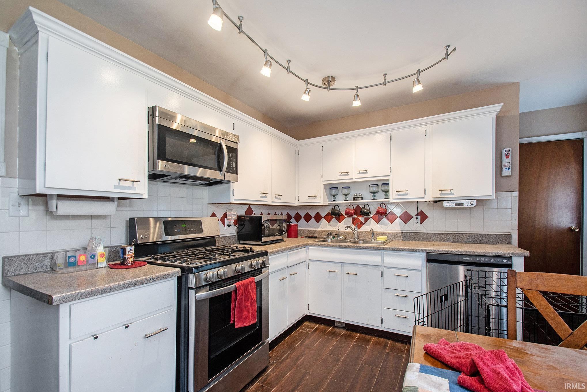 521 E 15Th Street
