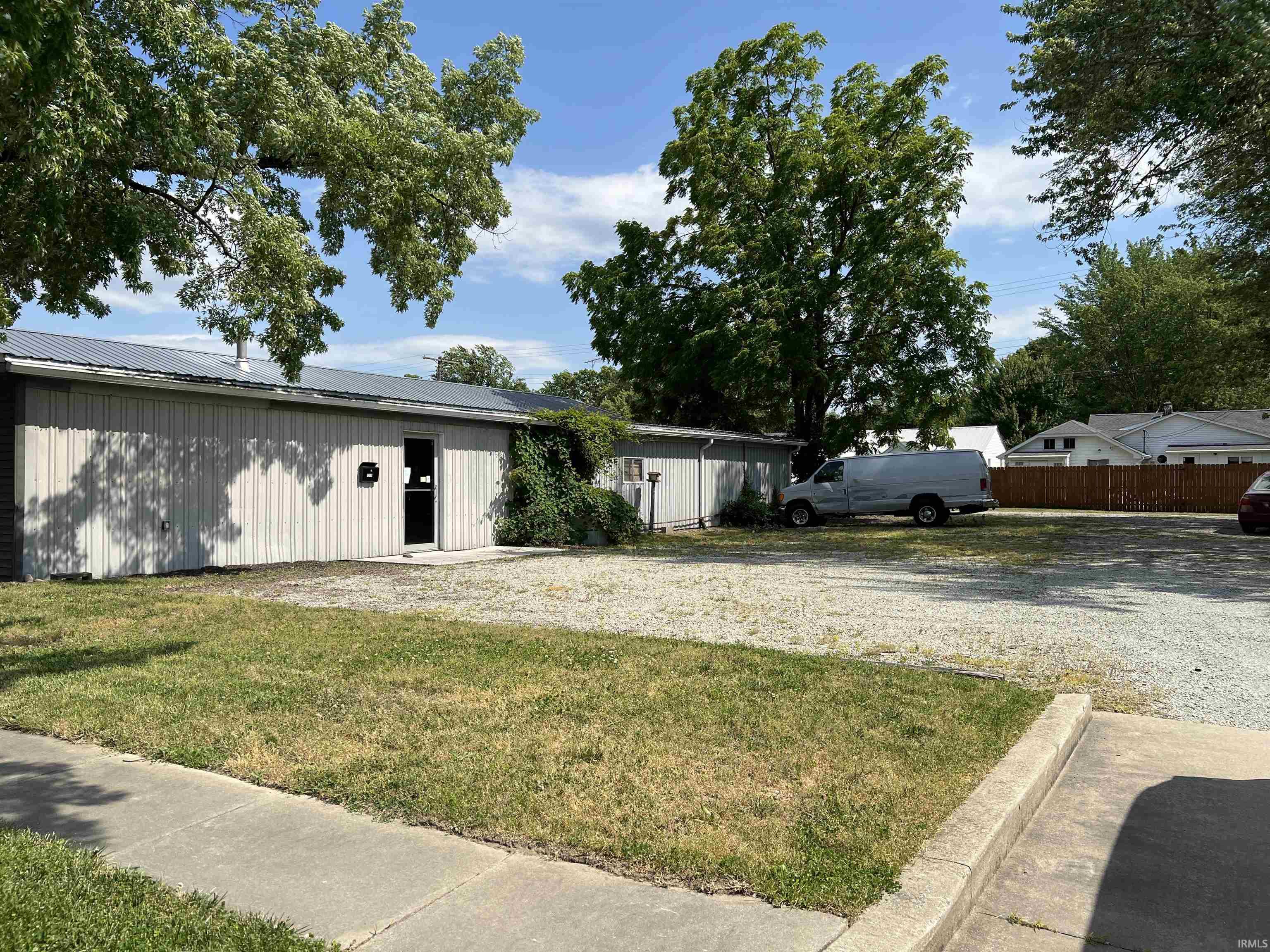 1011, 1015 W Jefferson Street