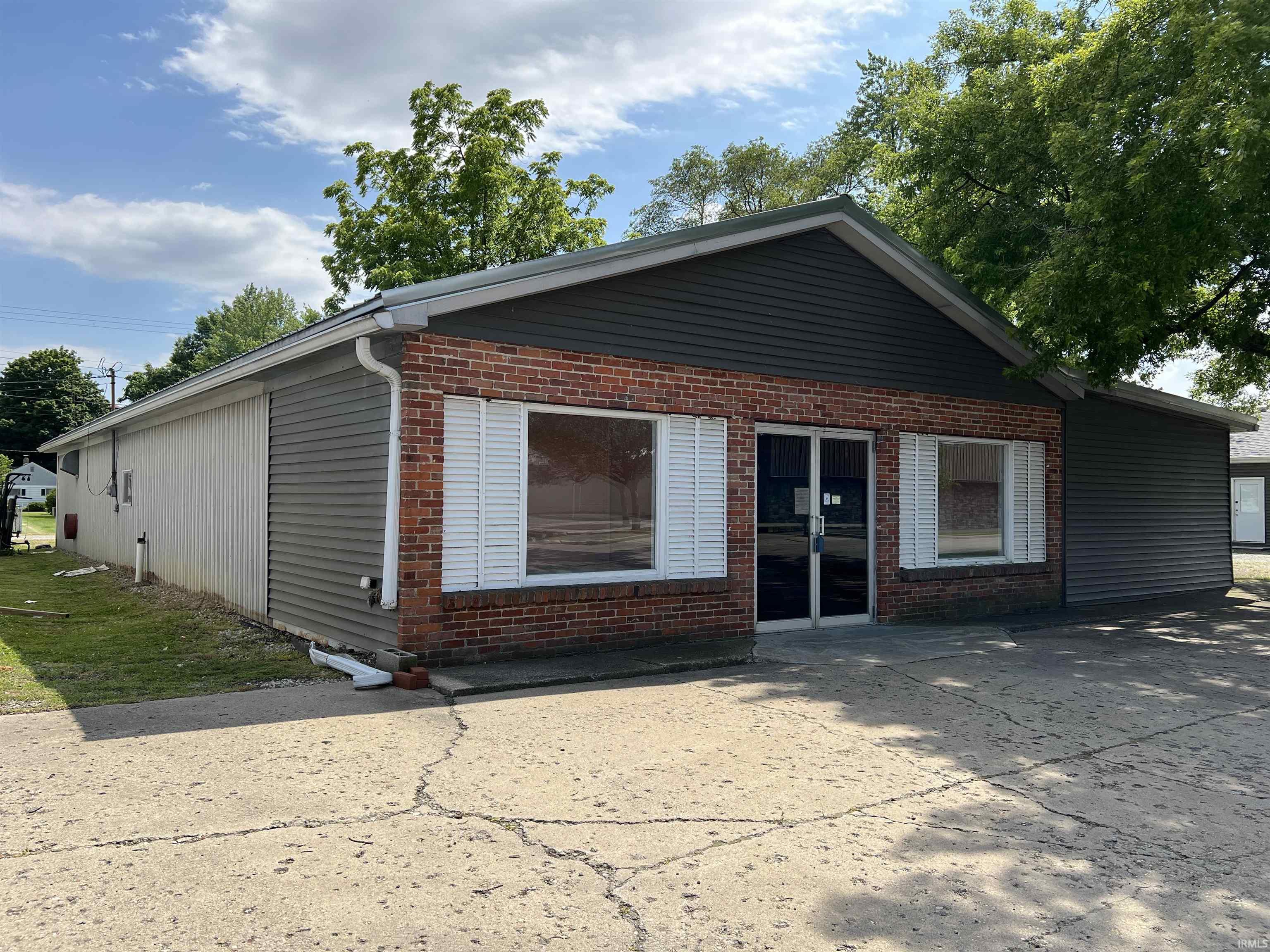 1011, 1015 W Jefferson Street