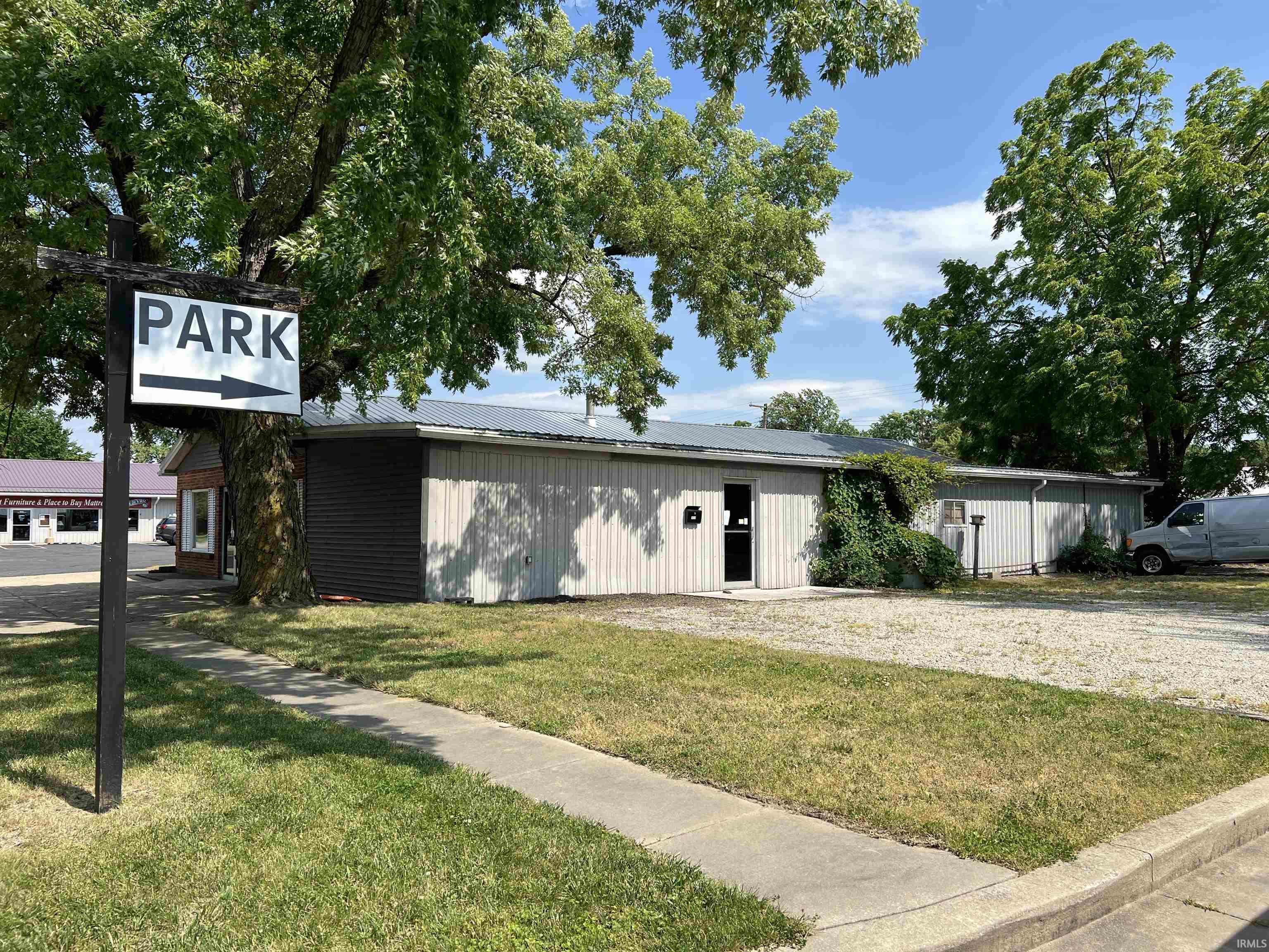 1011, 1015 W Jefferson Street