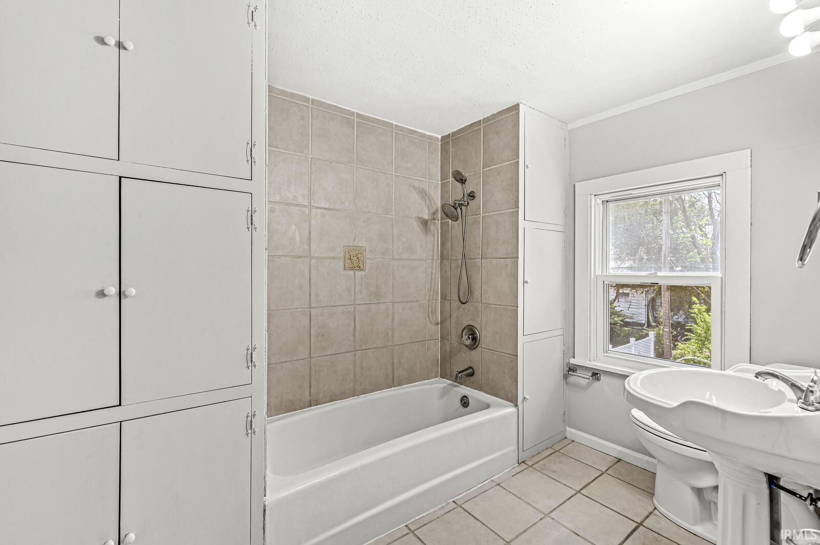 1120 E Dayton Street