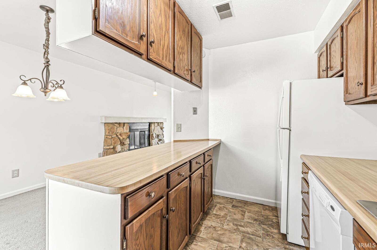 140 W Leyte Avenue