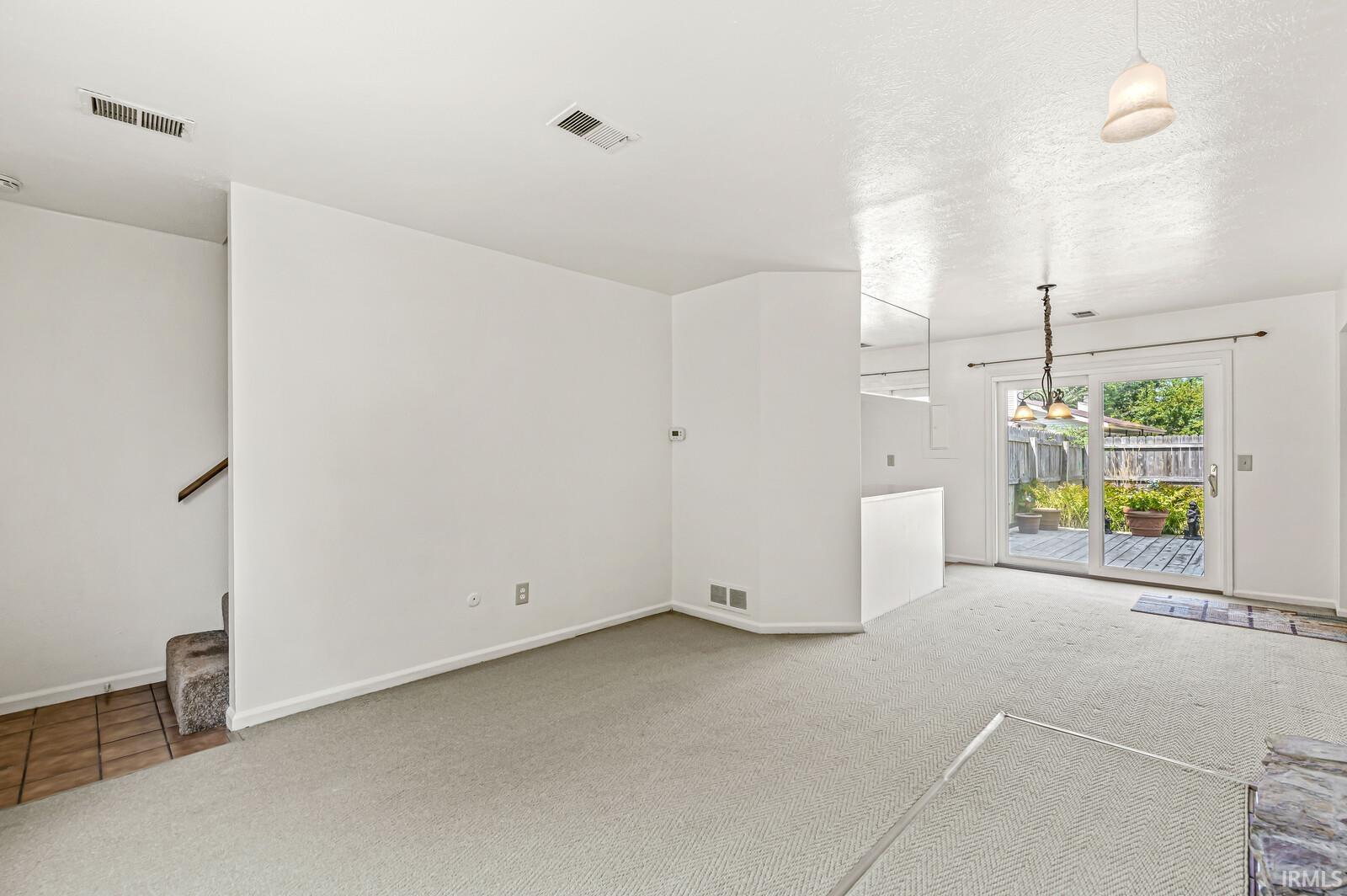 140 W Leyte Avenue