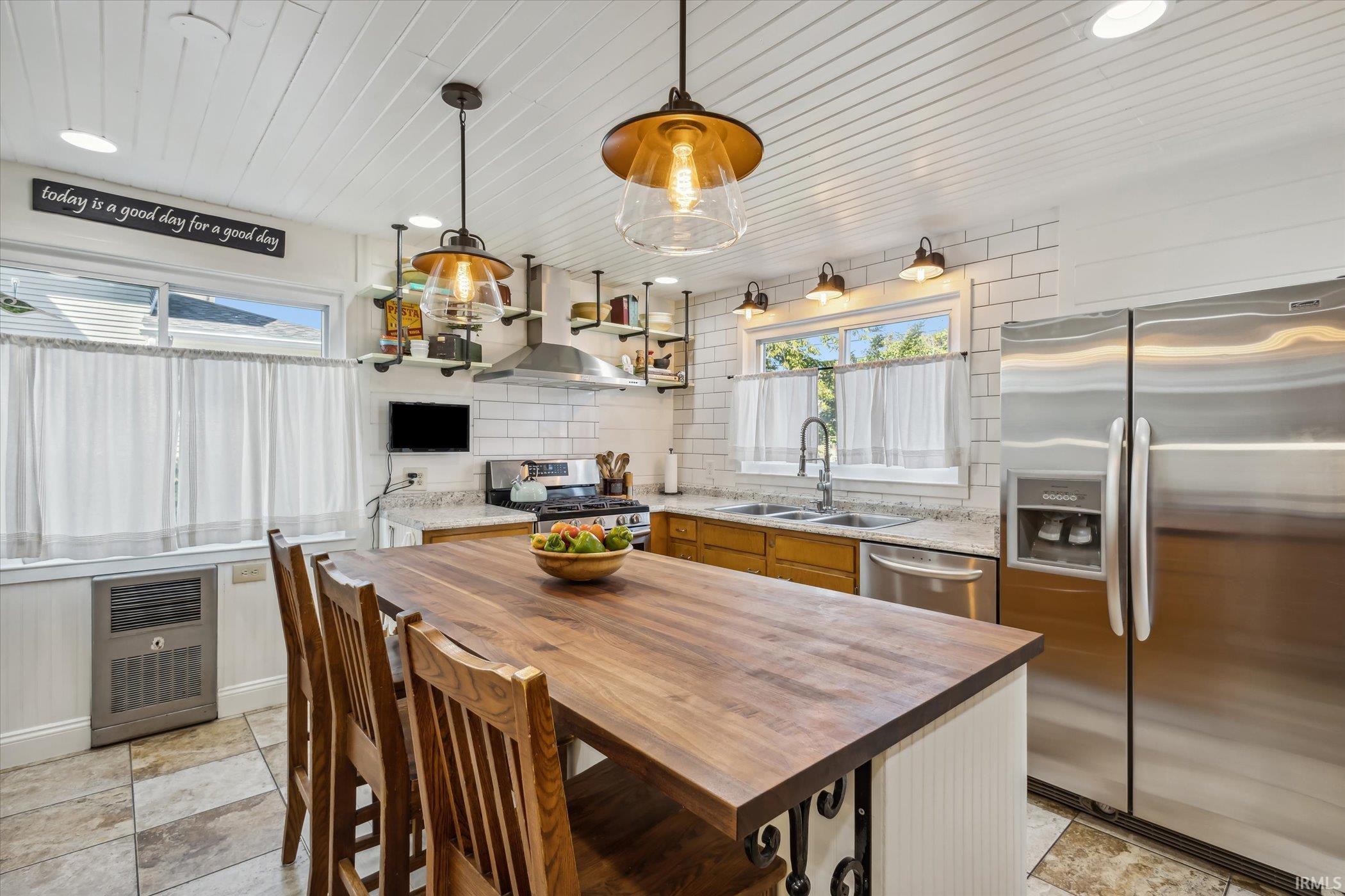 337 Edgewater Drive