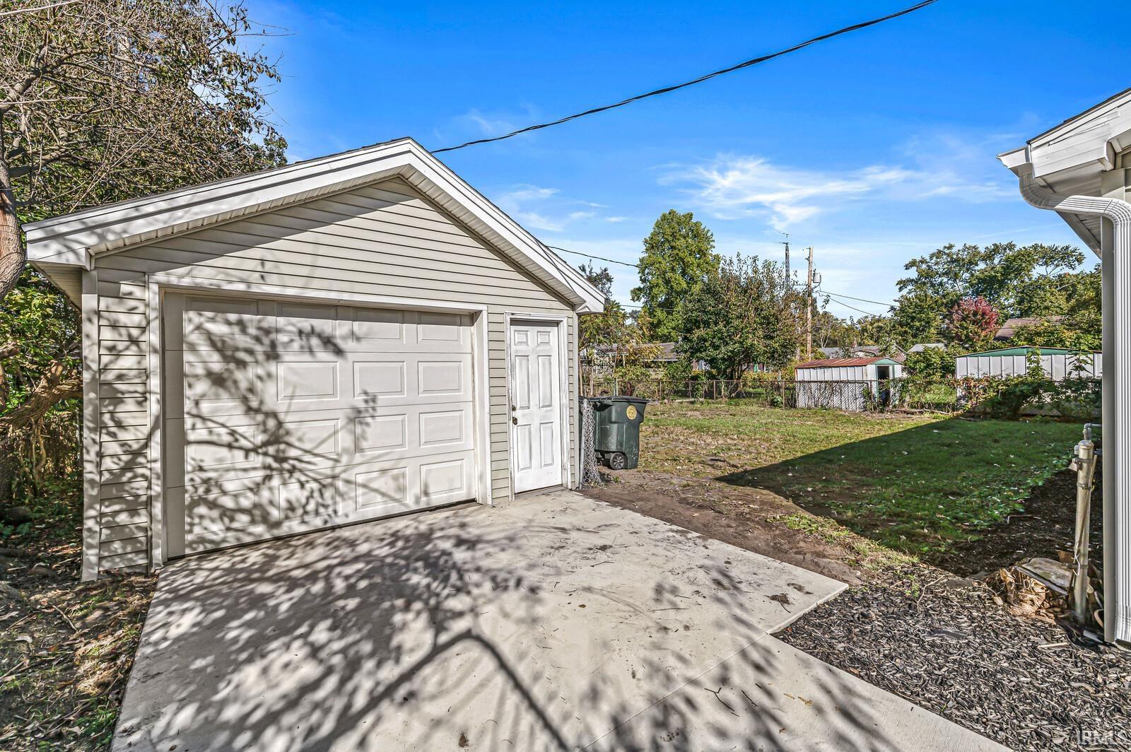 3215 Voll Lane