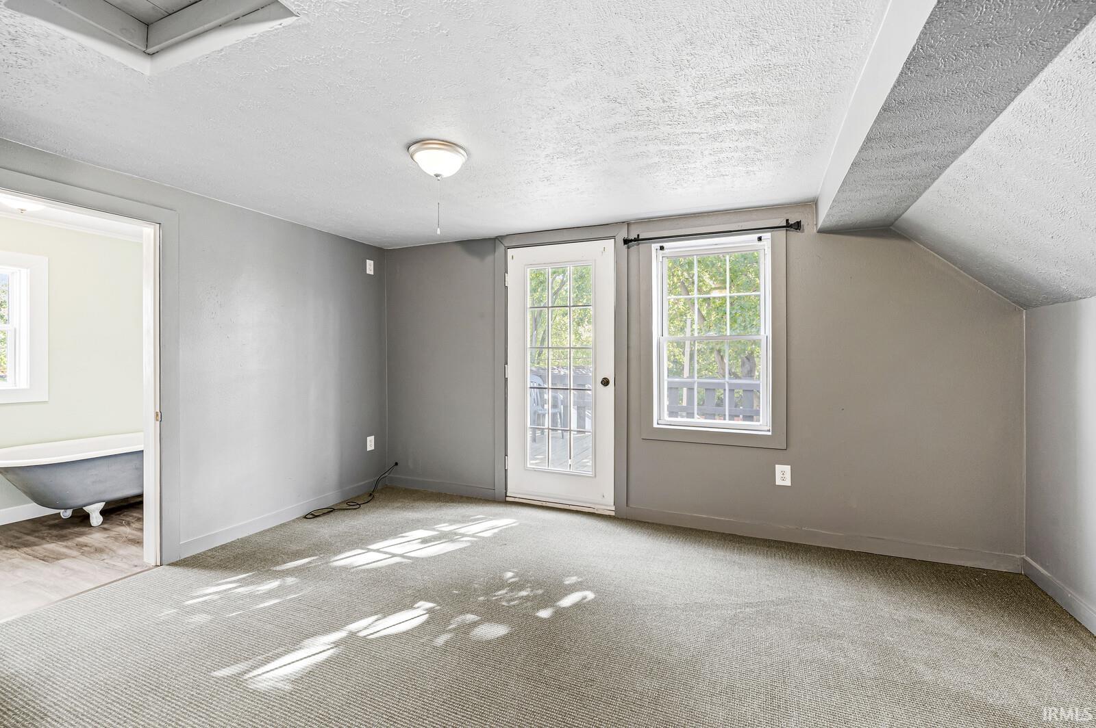 829 E 5th Street