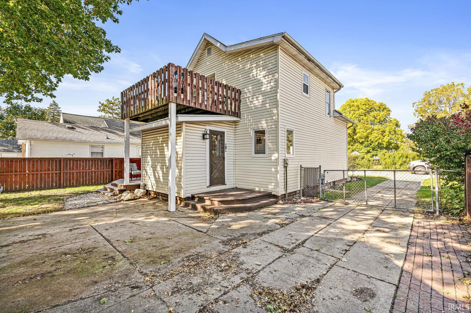 829 E 5th Street