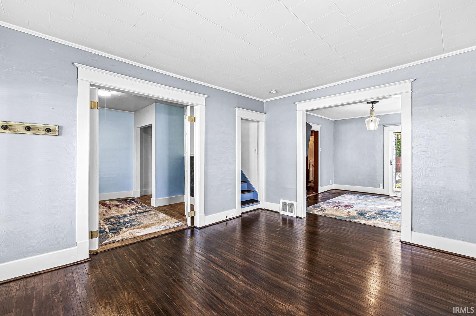 829 E 5th Street