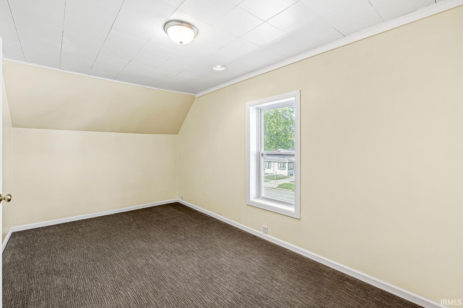 829 E 5th Street