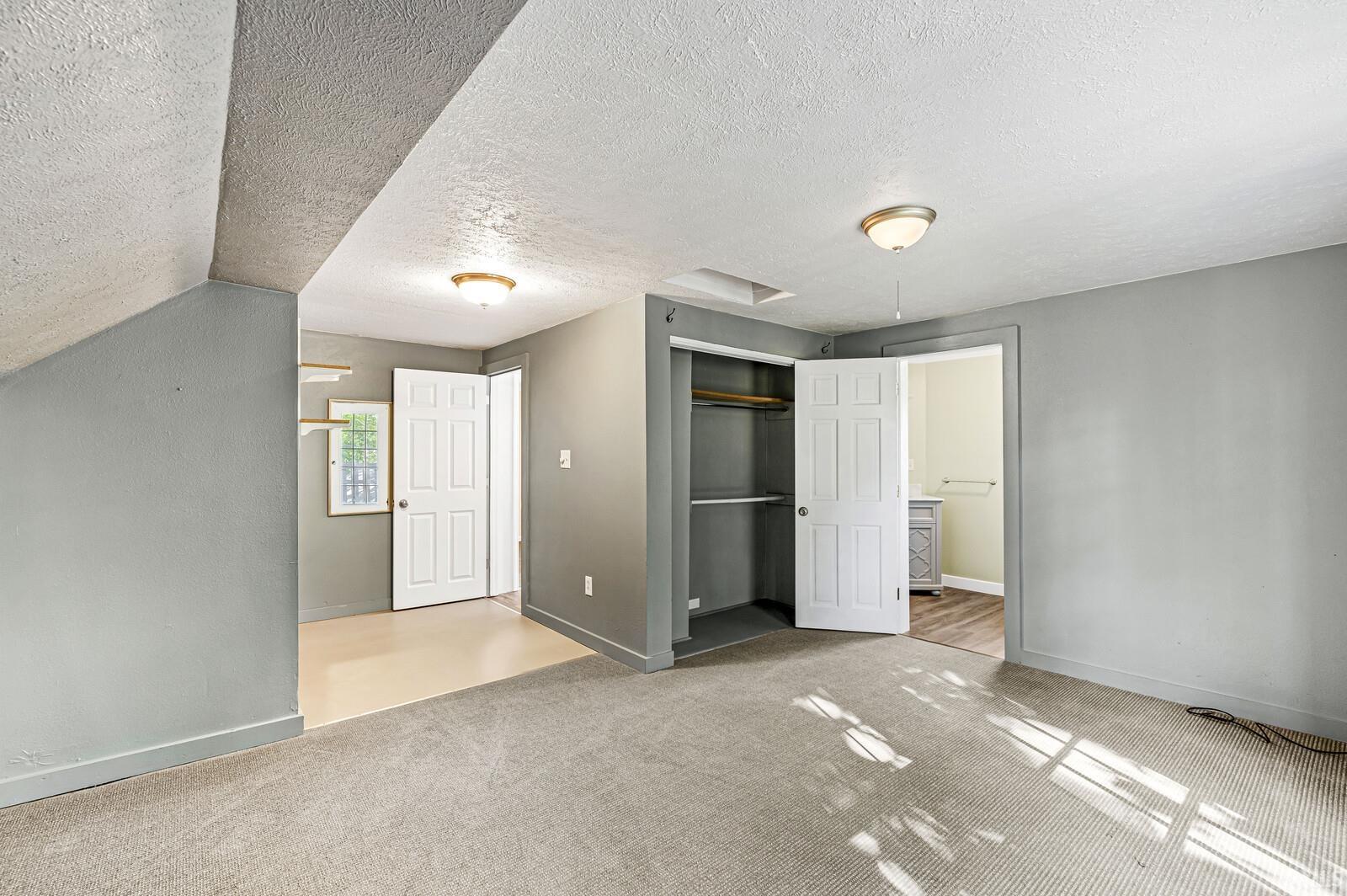 829 E 5th Street