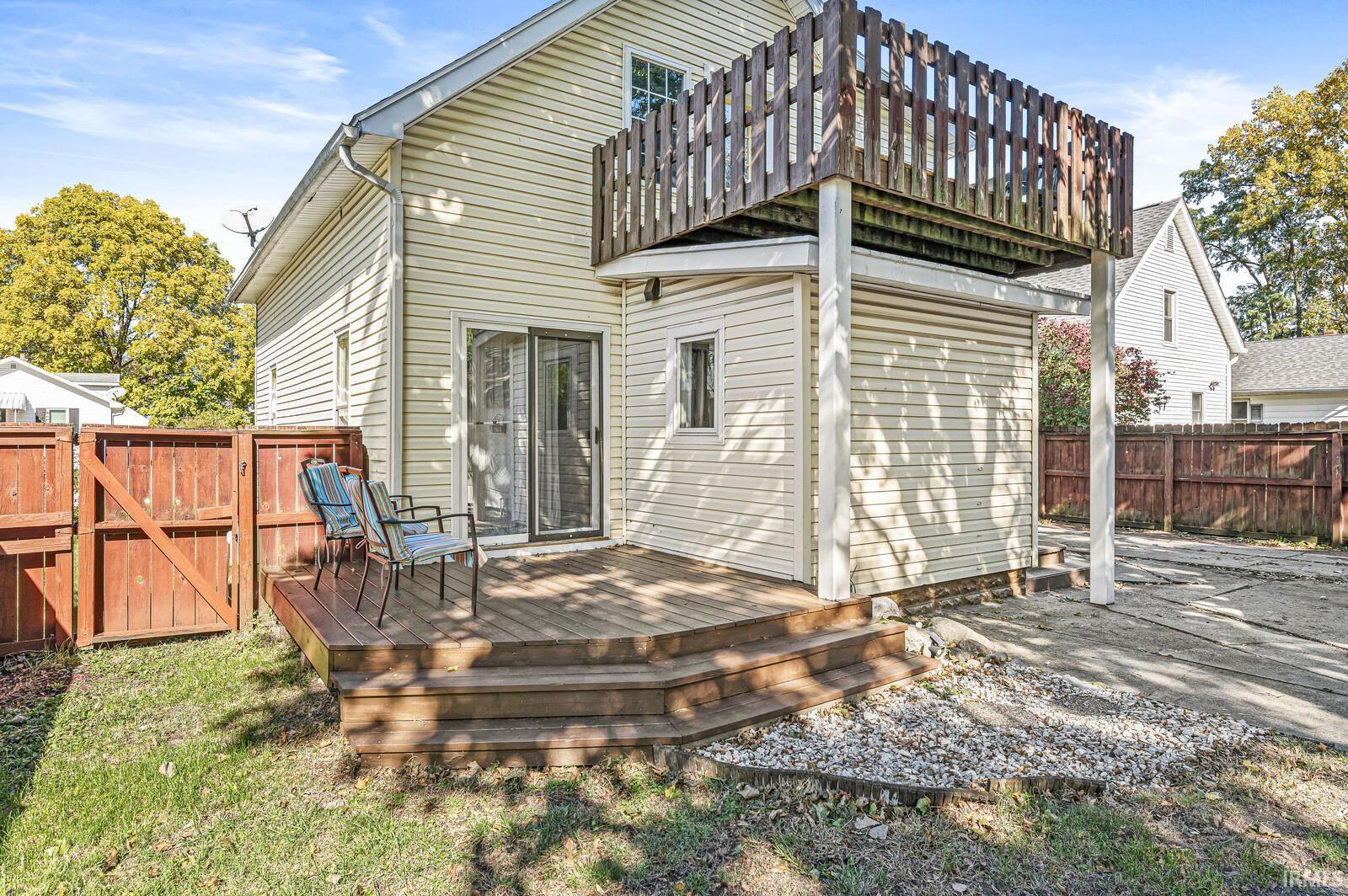 829 E 5th Street