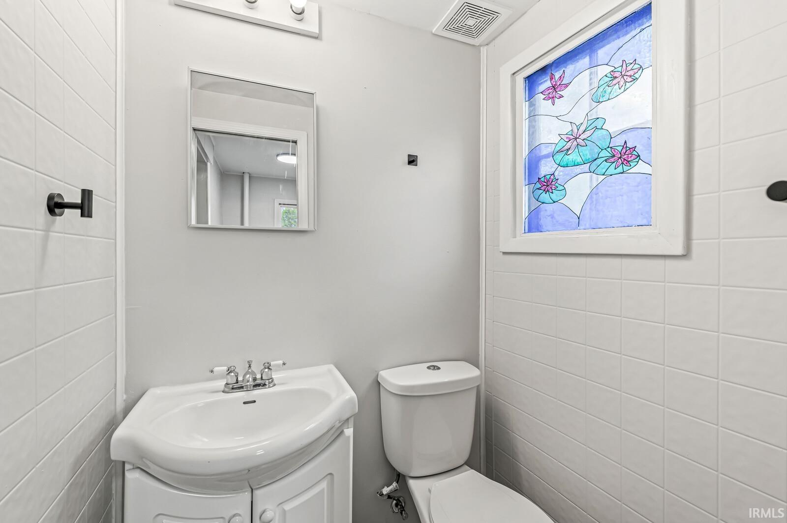 1136 E Madison Street