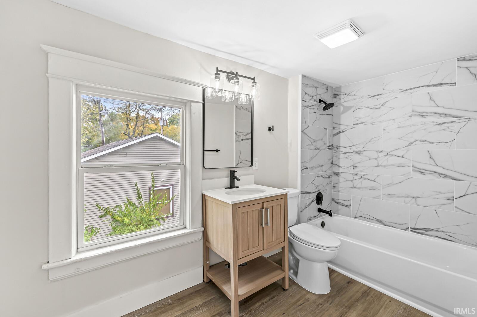 1136 E Madison Street