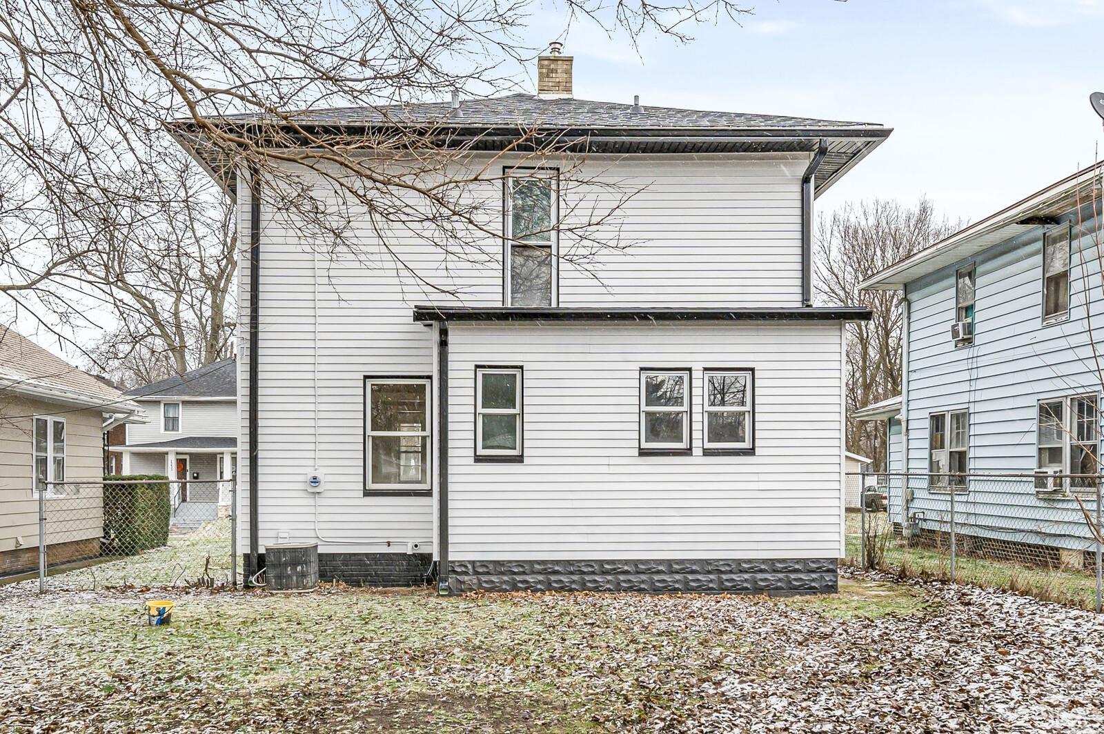 1236 E Madison Street