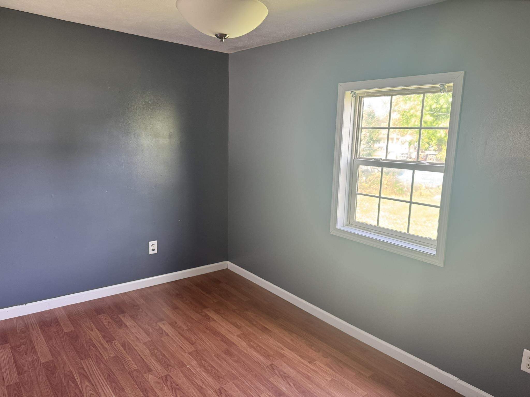 1225 W Lusher Avenue