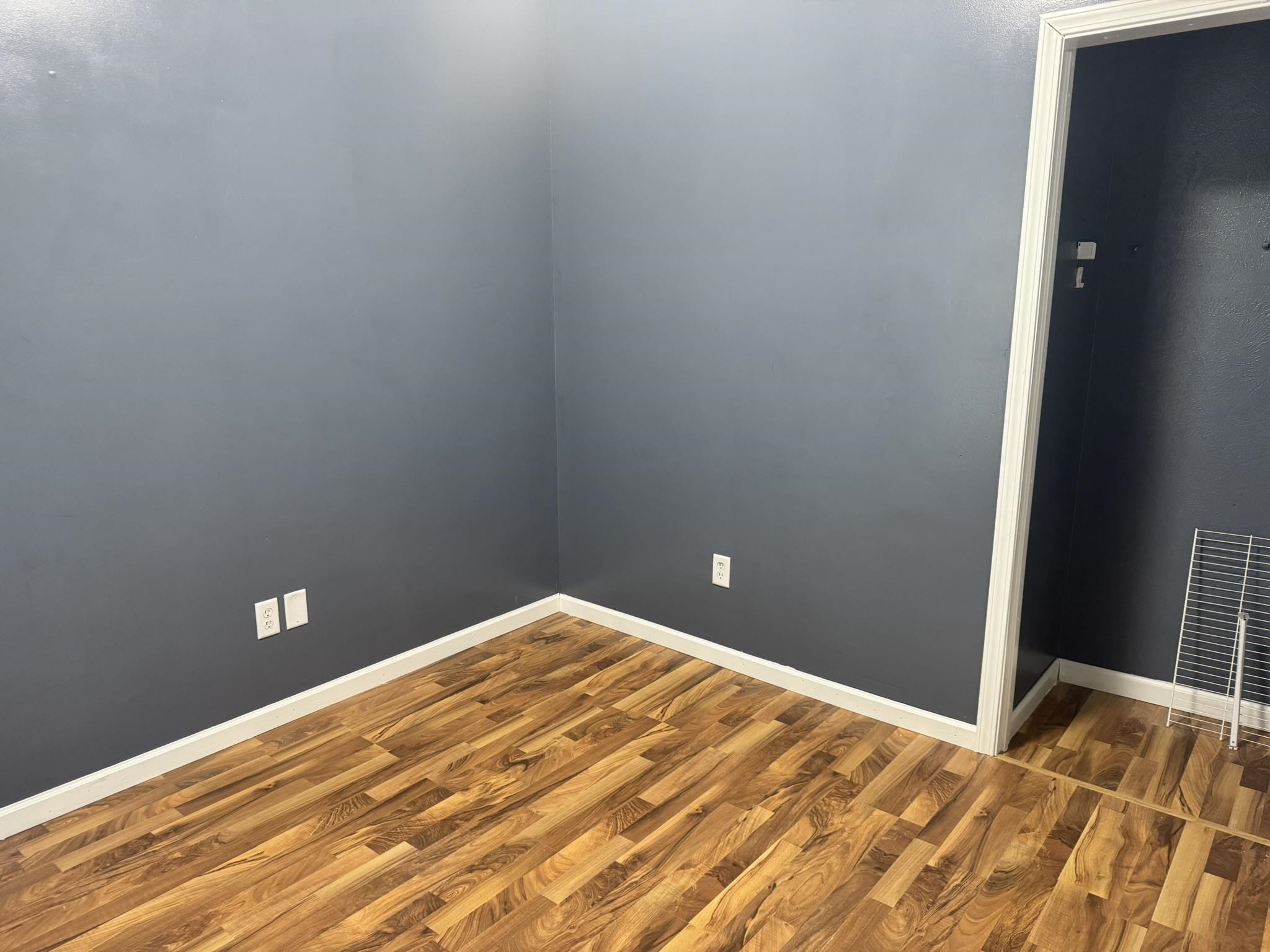 1225 W Lusher Avenue