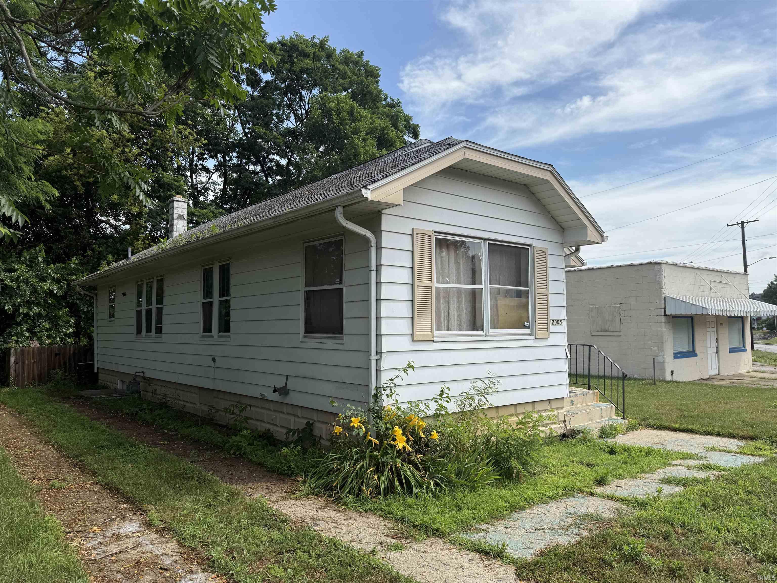 2005 Prairie Avenue