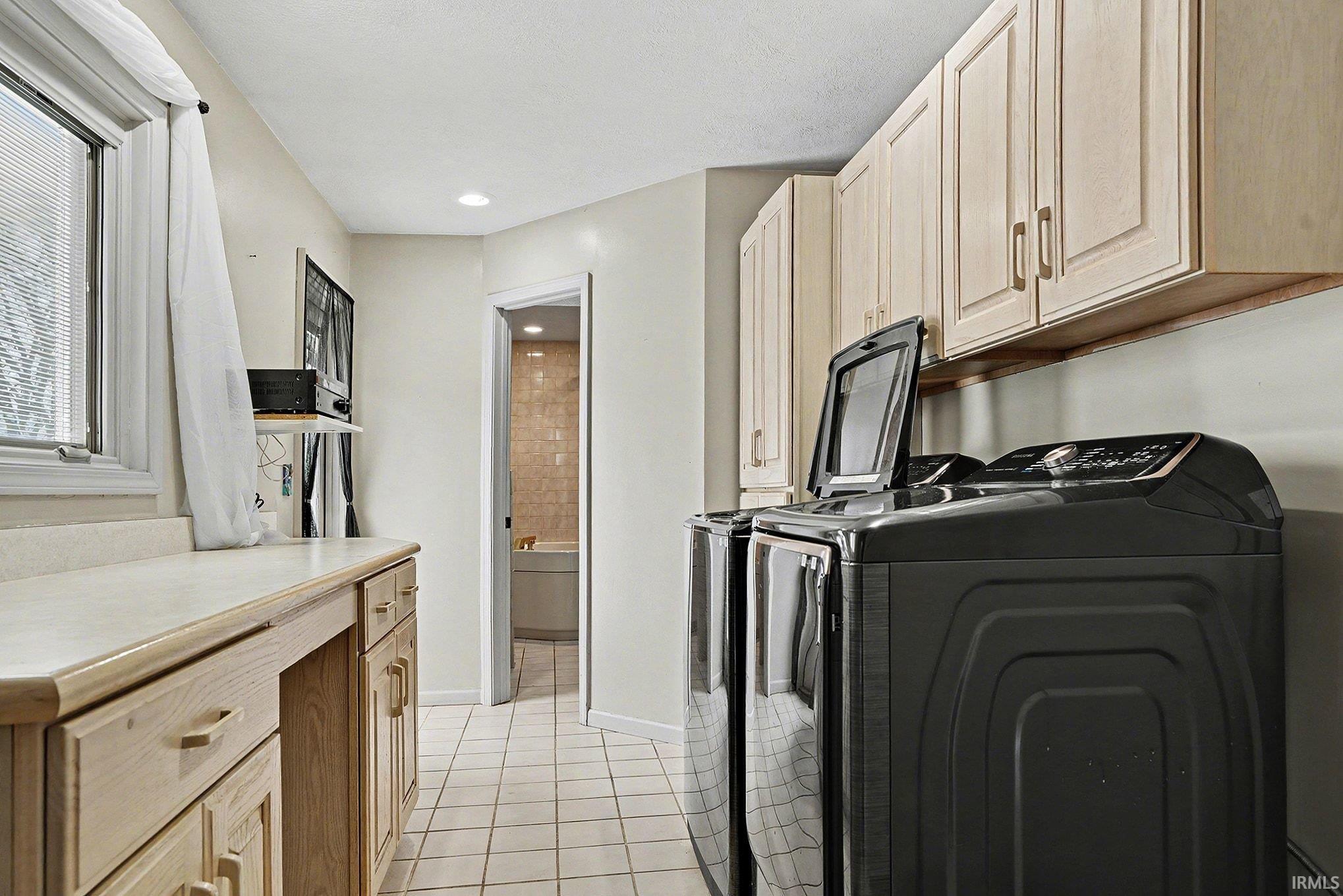 2412 Kenilworth Drive