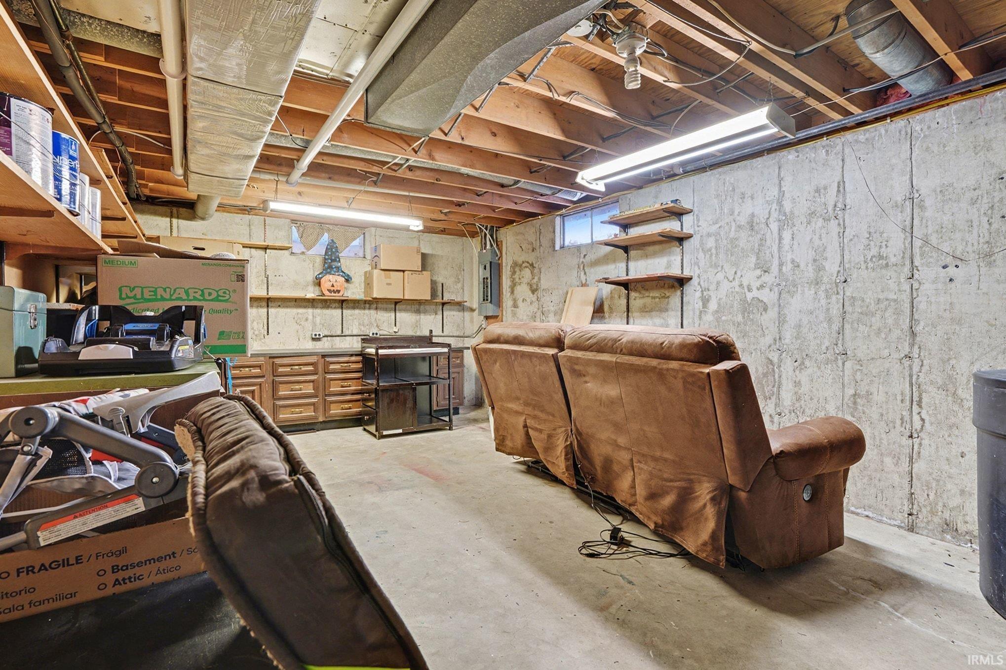 2412 Kenilworth Drive