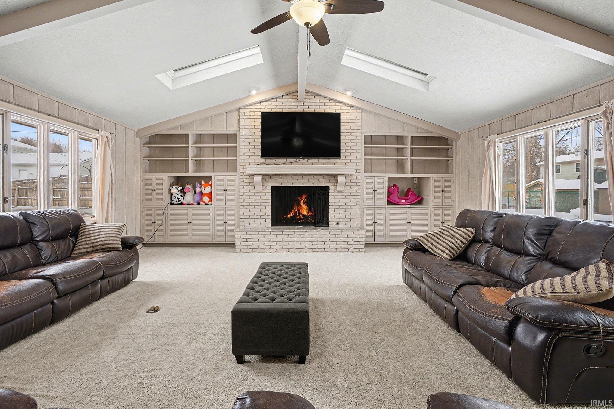 2412 Kenilworth Drive