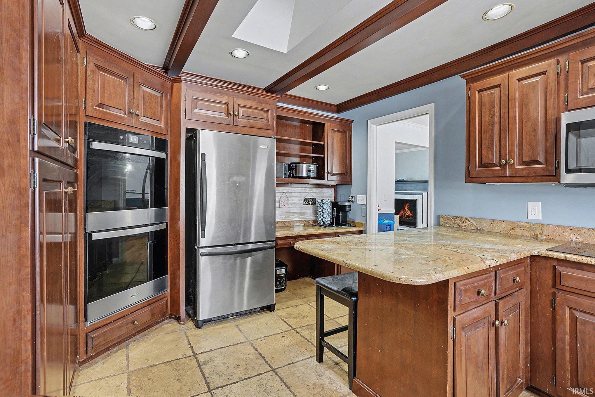 2412 Kenilworth Drive