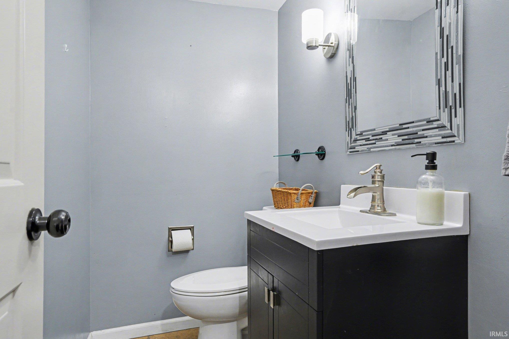 2412 Kenilworth Drive