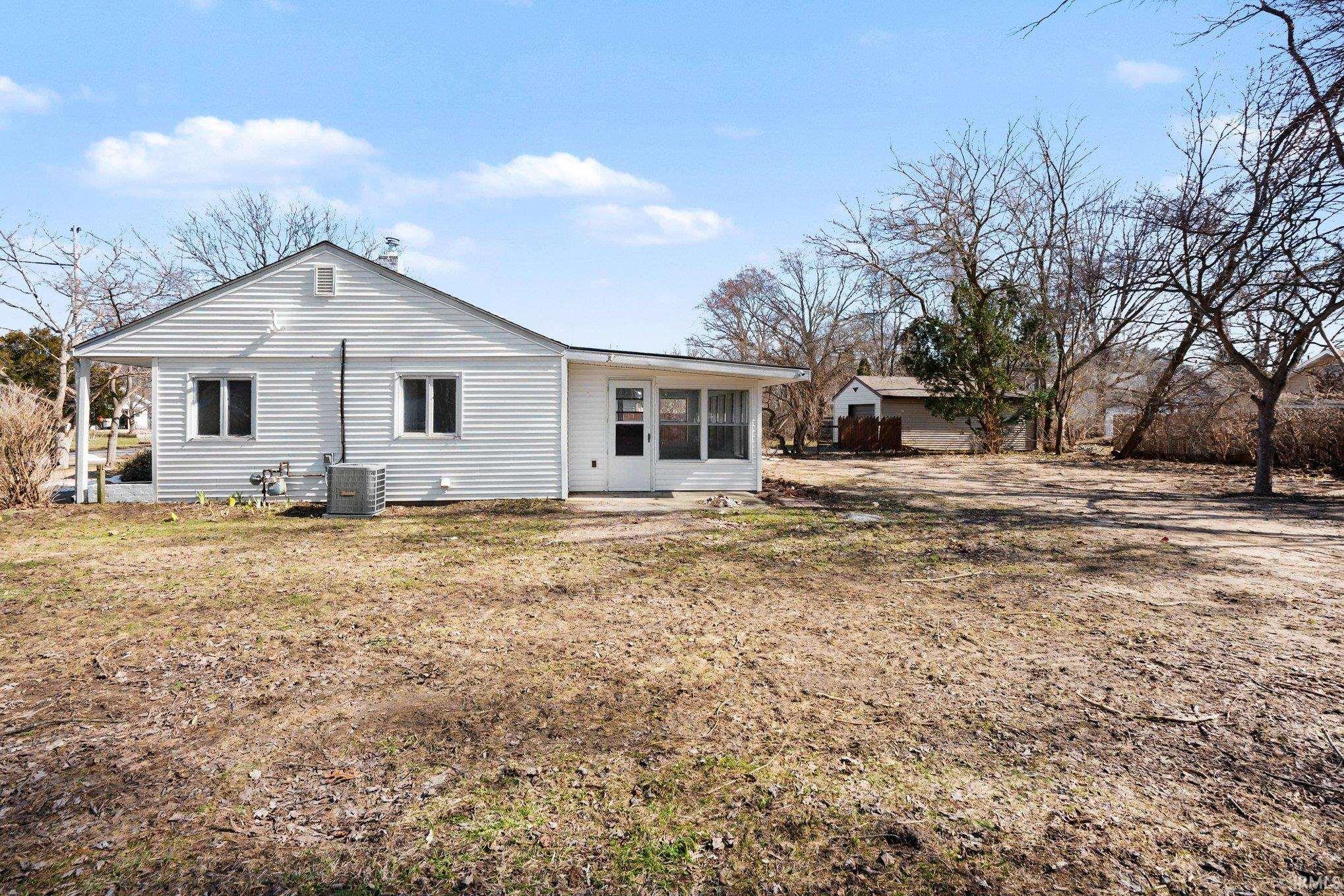 122 E Willow Drive