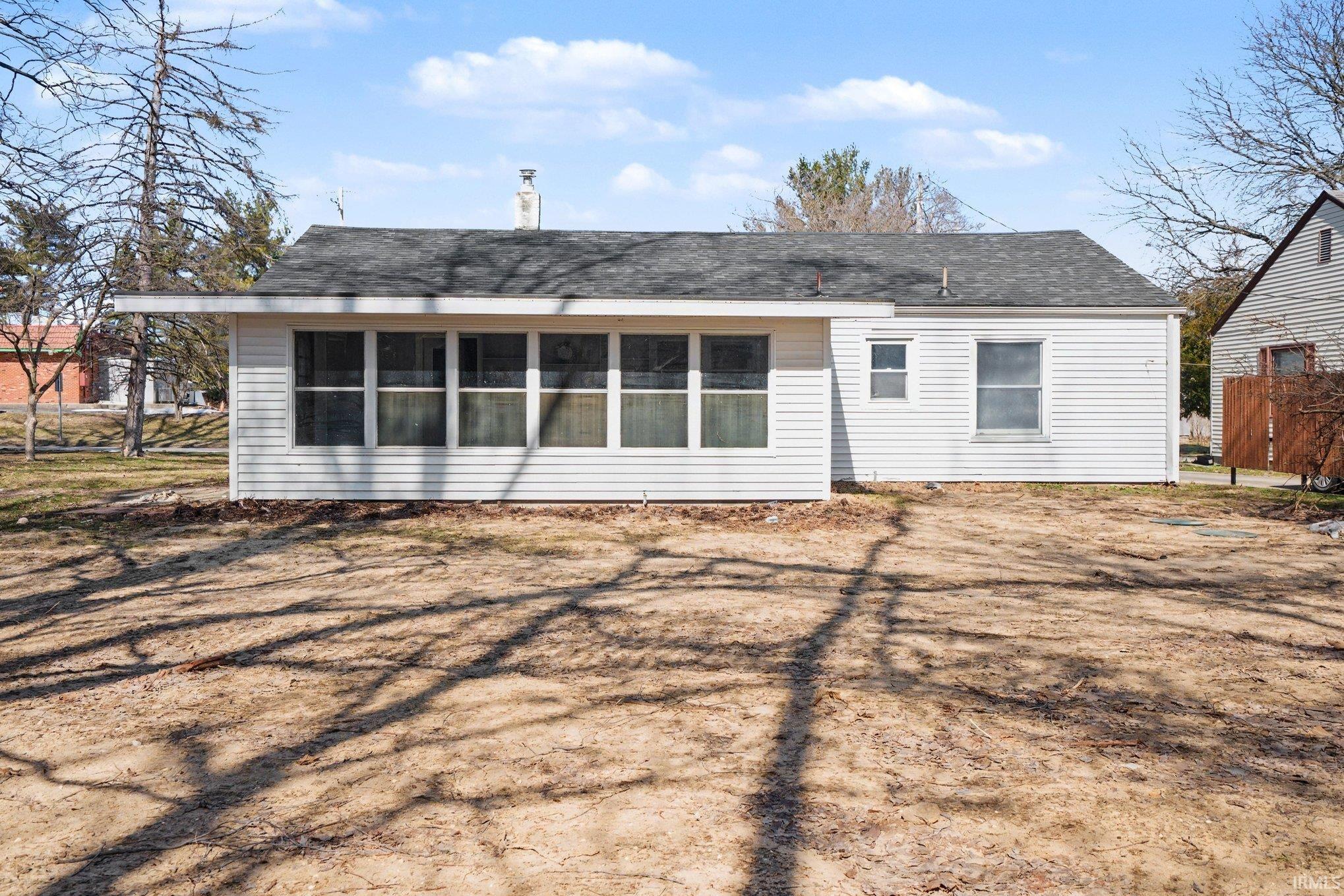 122 E Willow Drive