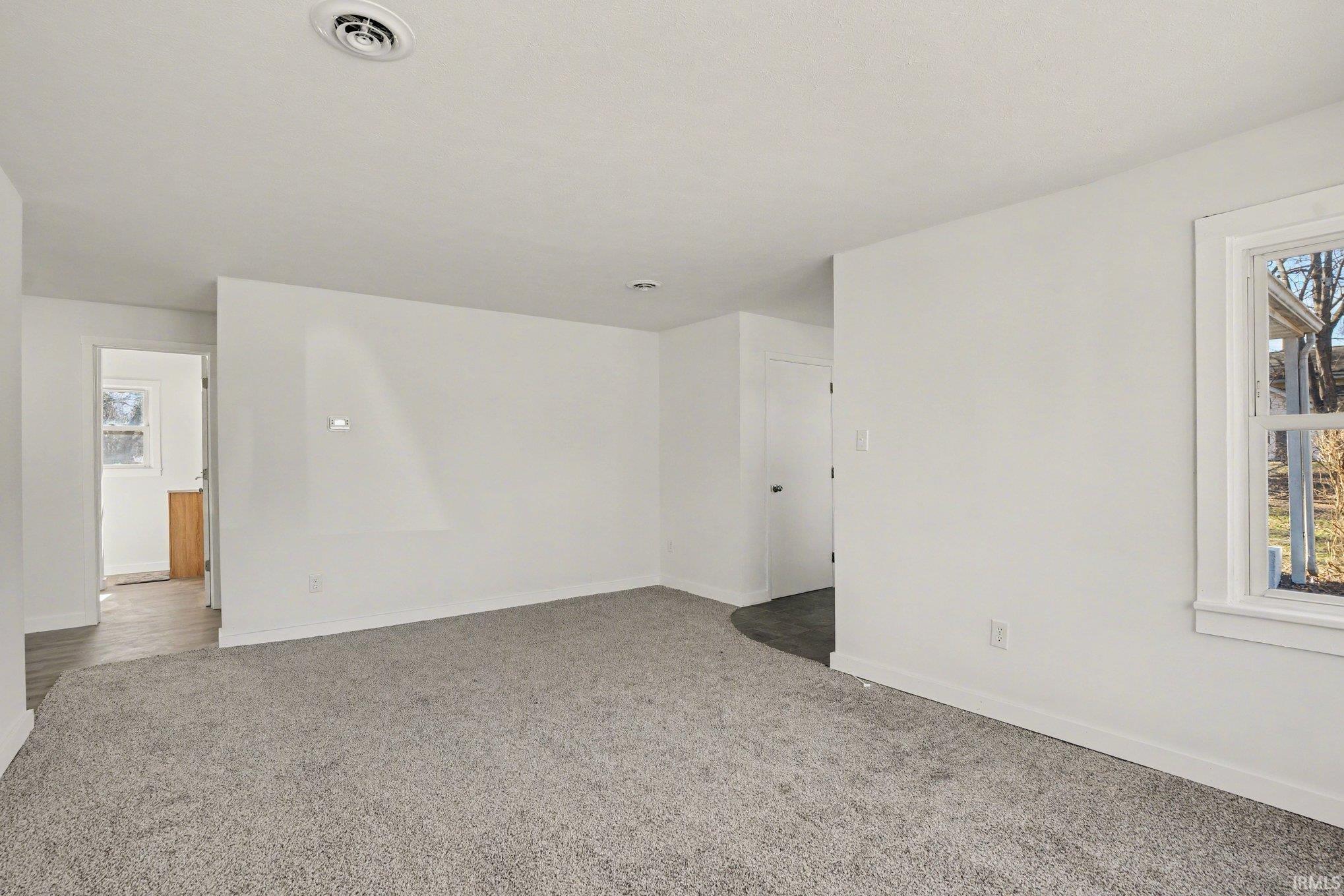 122 E Willow Drive