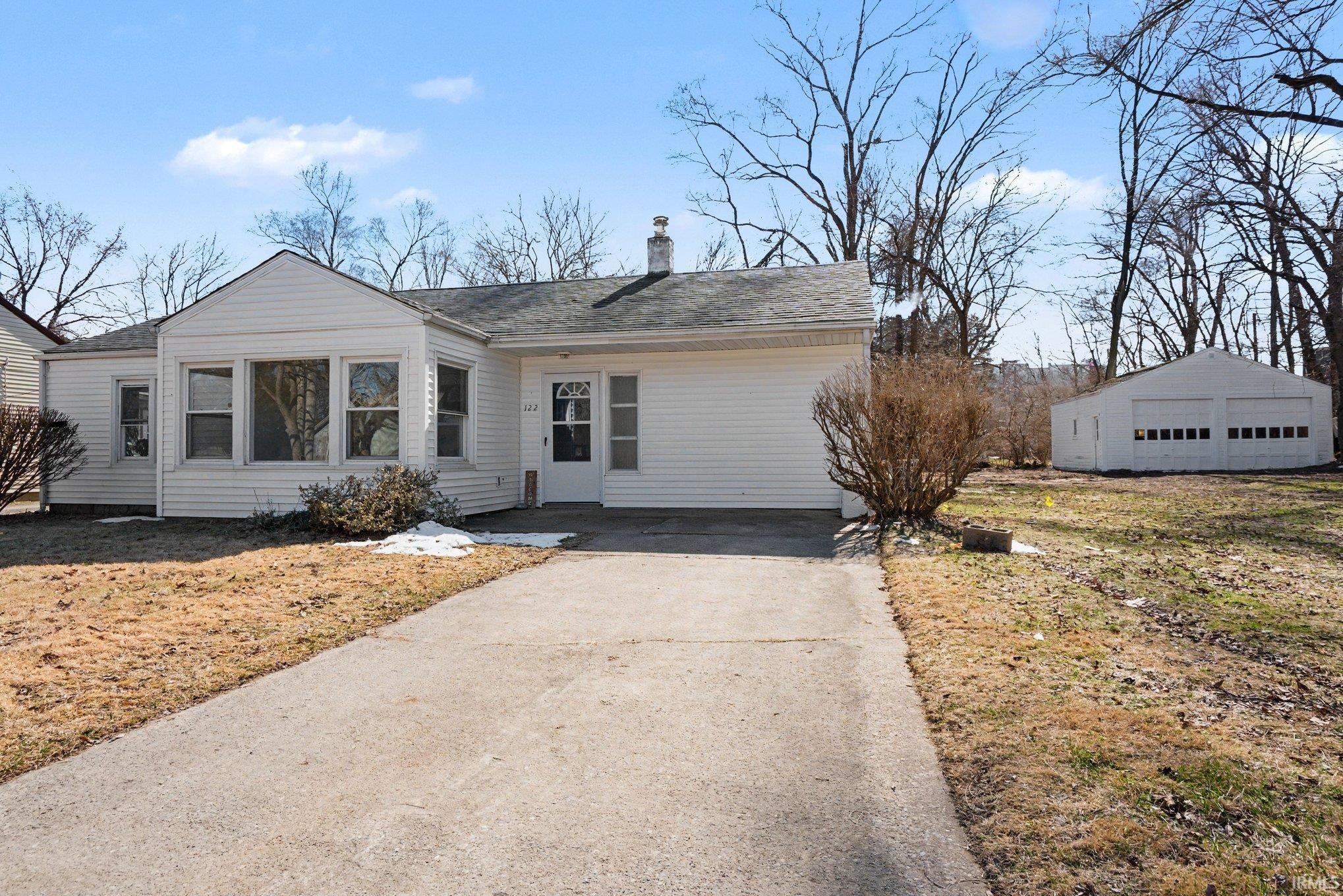 122 E Willow Drive