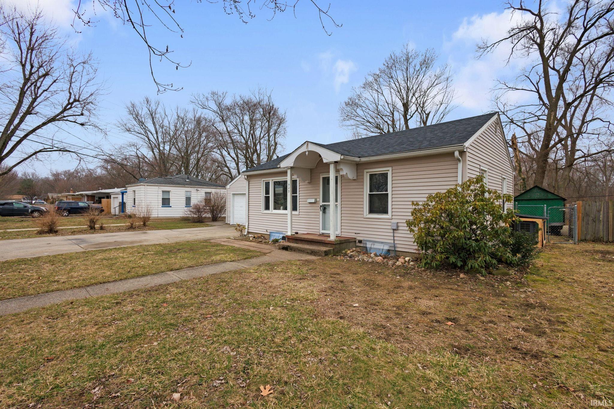 923 Carolyn Avenue