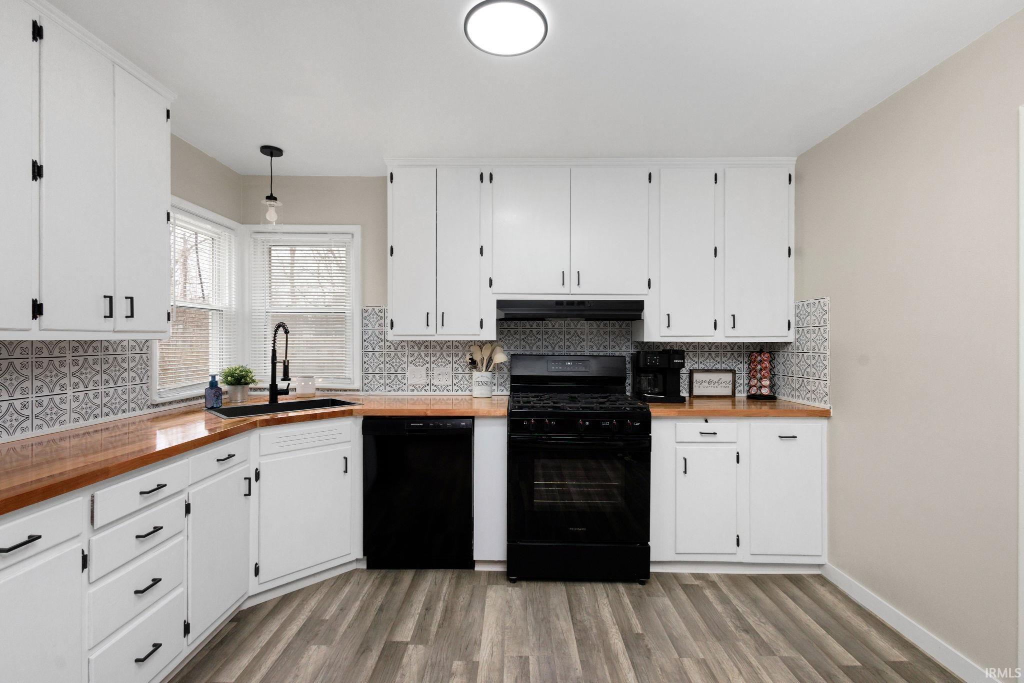 923 Carolyn Avenue