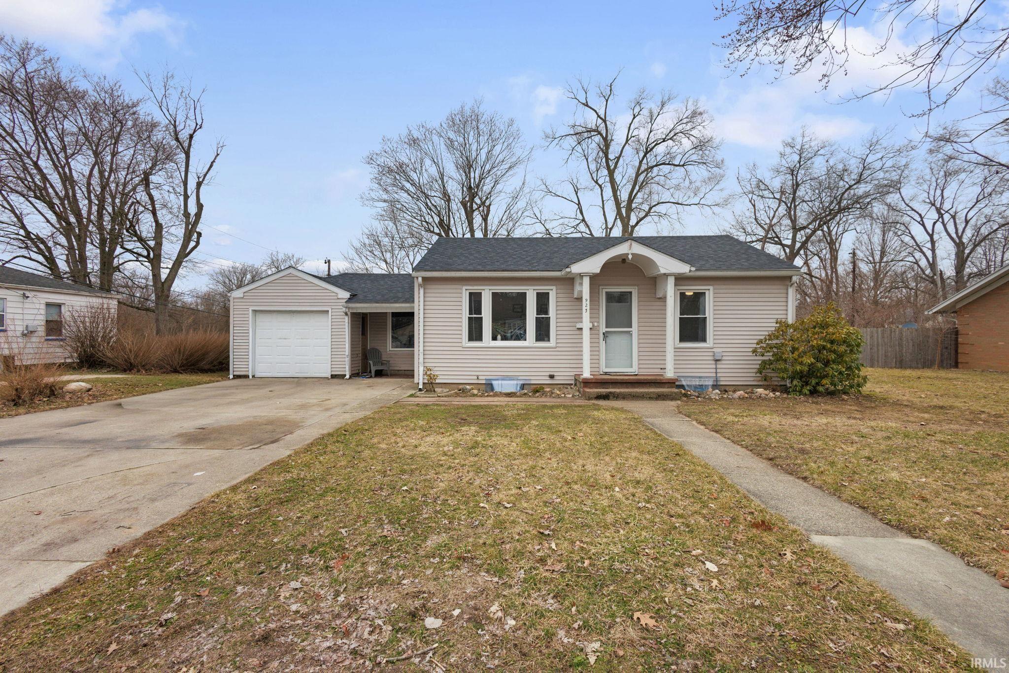 923 Carolyn Avenue