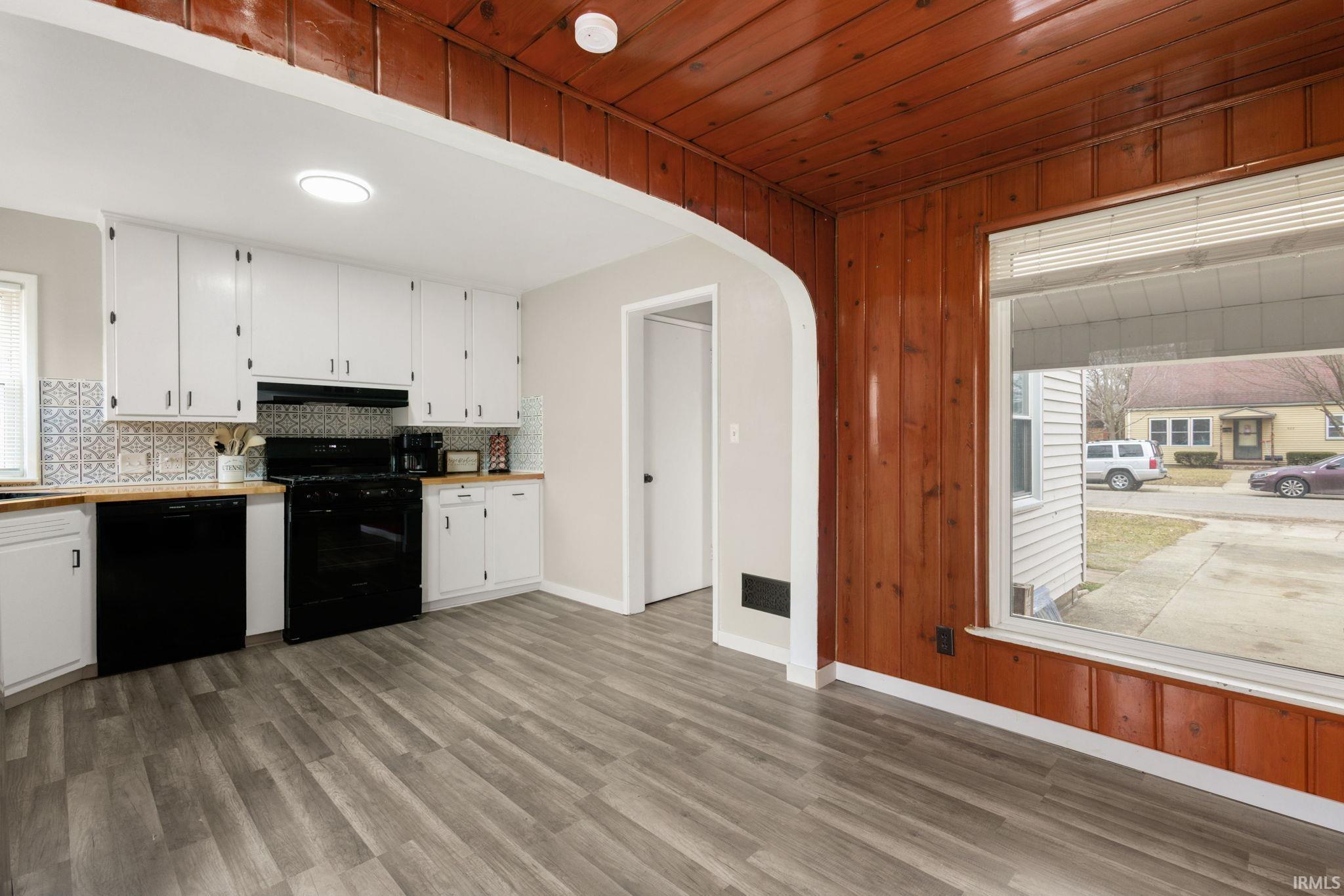 923 Carolyn Avenue