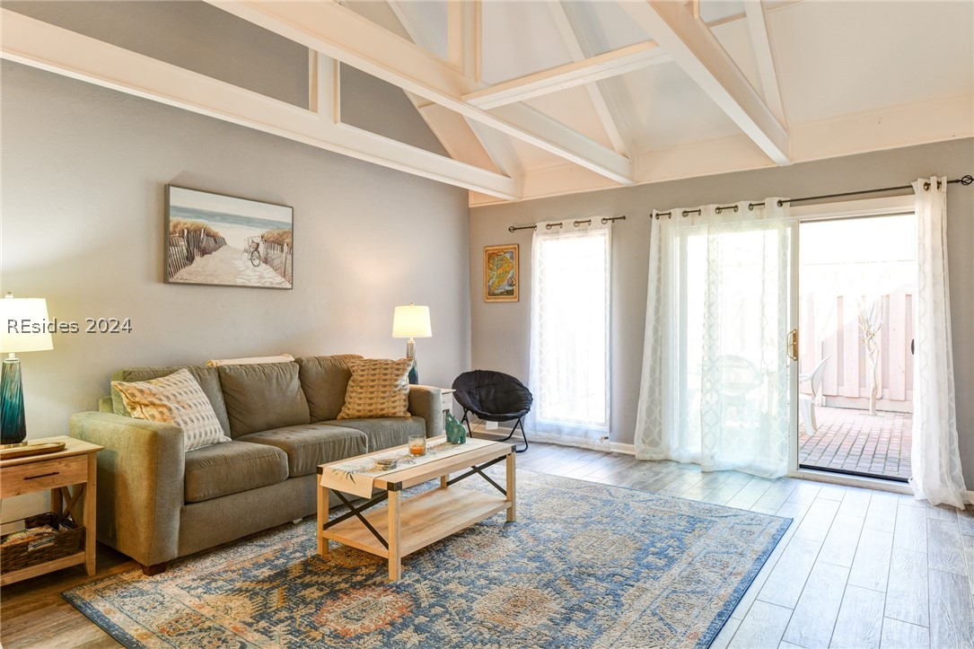 45 Queens Folly Road Unit: 751