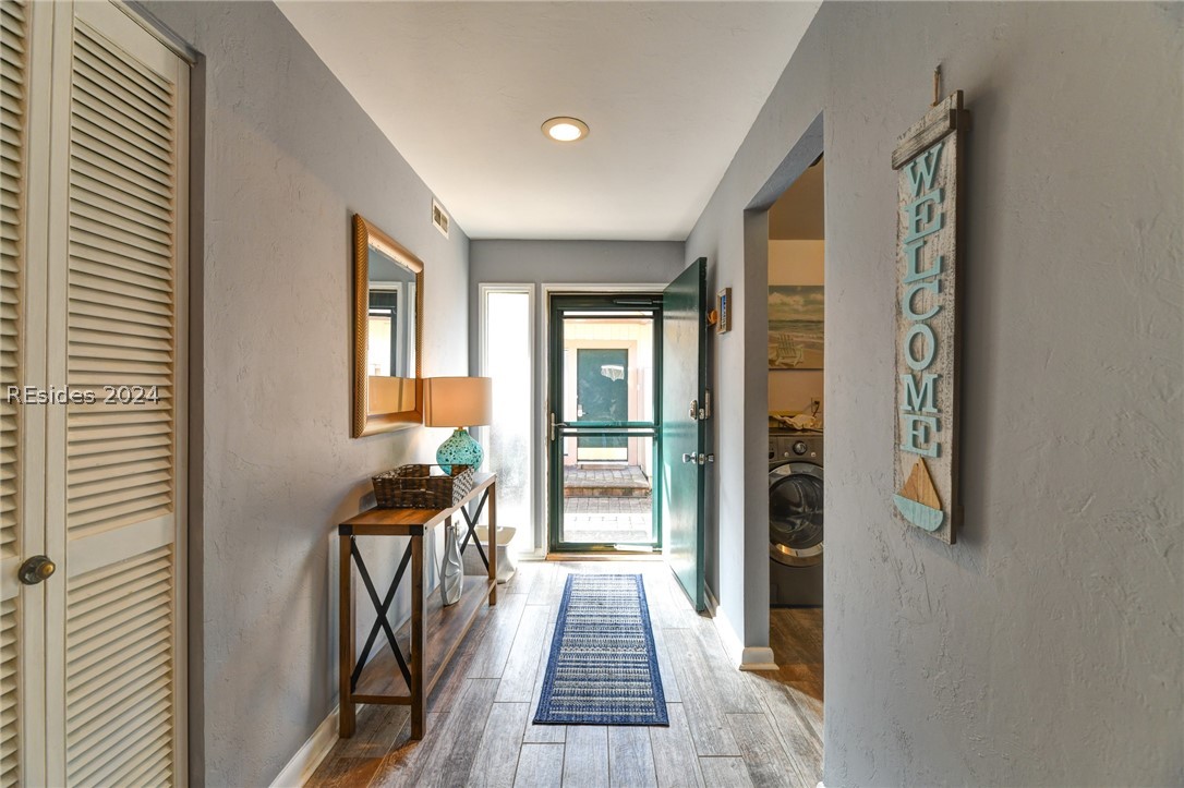 45 Queens Folly Road Unit: 751